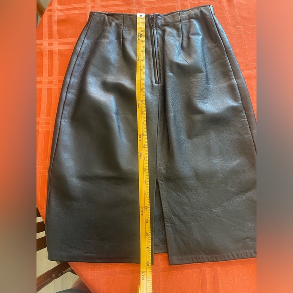 Women’s size 6 Firenze Leather skirt great condition - Picture 5 of 8